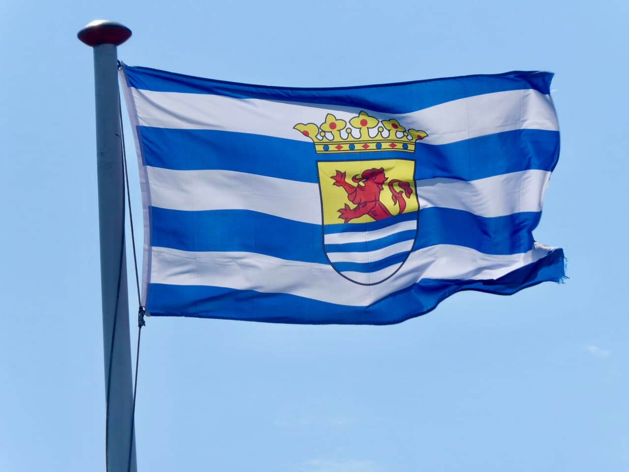 Fietsroute rond Tholen via Sint‑Maartensdijk, Stavenisse, Sint‑Annaland en Oud‑Vossem eer